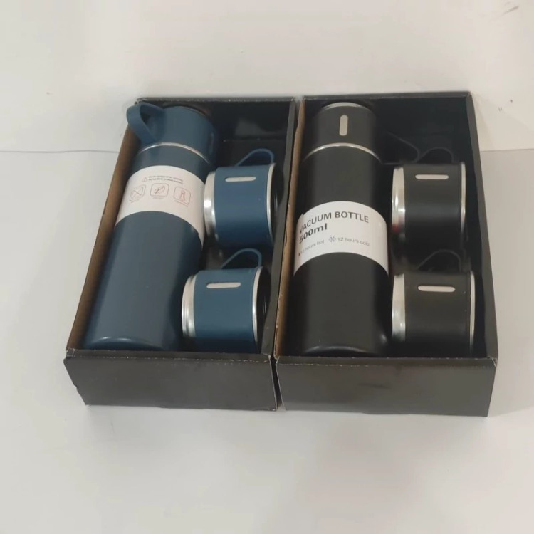 فلاسک مدل کادویی VACUUM FLASK SET گنجایش 0.5 لیتر به همراه 3 لیوان کد ۶۸۴۵