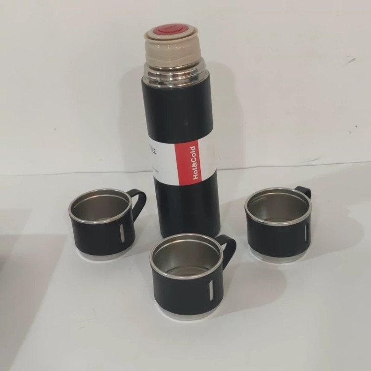 فلاسک مدل کادویی VACUUM FLASK SET گنجایش 0.5 لیتر به همراه 3 لیوان کد ۶۸۴۵
