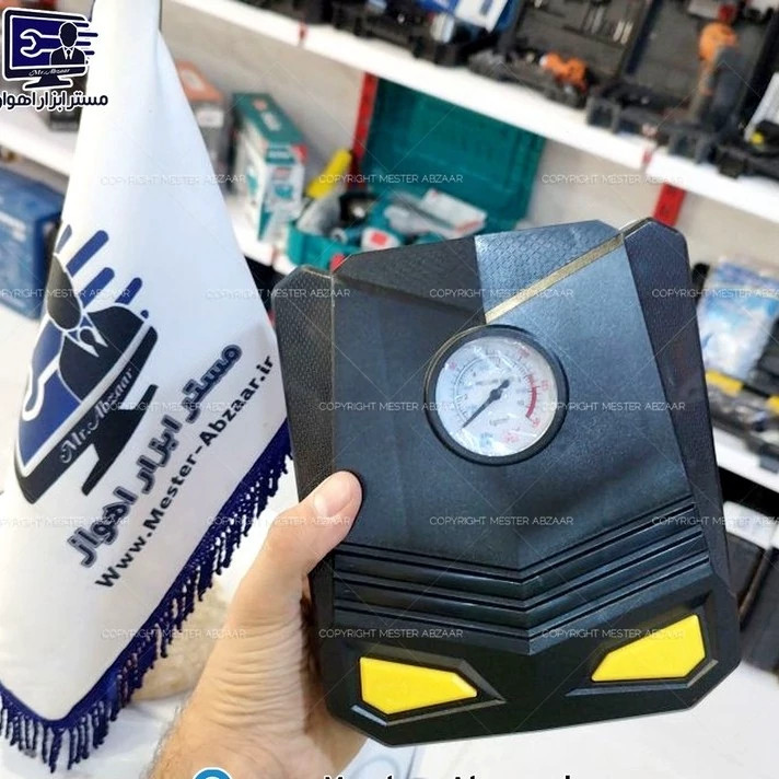 پمپ باد فندکی تک سیلندر خودرو کمپرسور هوا مسافرتی ماشین چراغ دار مدل HQ-X7 کد ۵۳۷۱