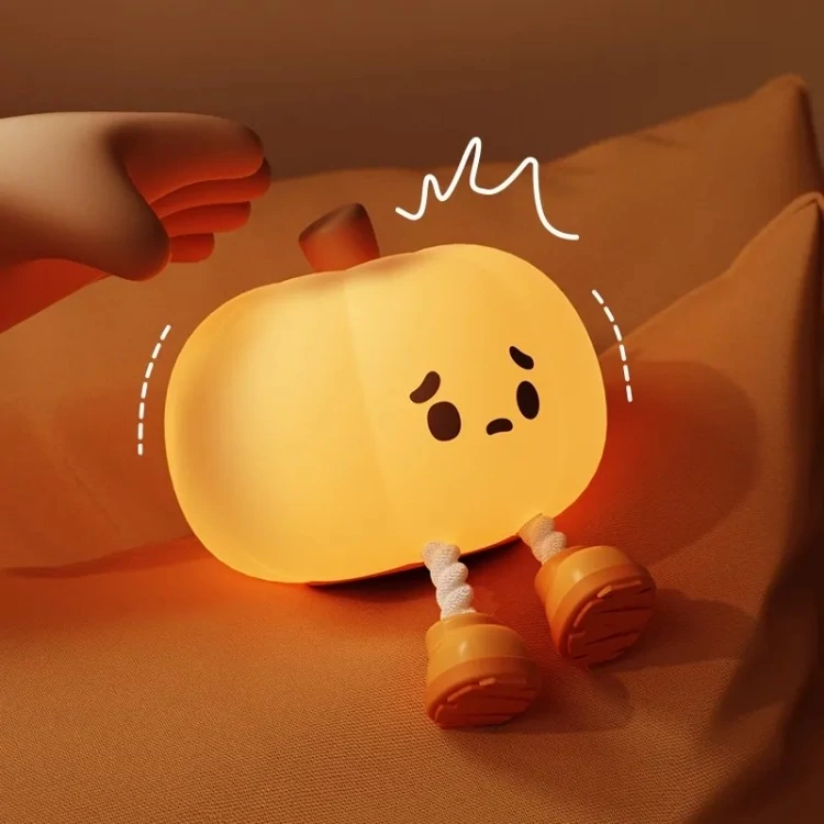 چراغ خواب سیلیکونی طرح کدو تنبل Pumpkin design silicone night light کد ۴۱۱۲