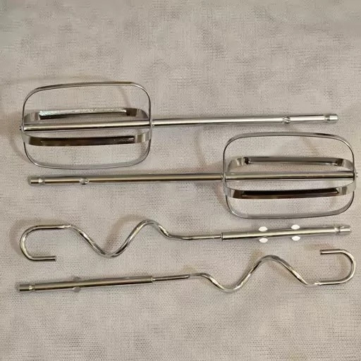 همزن برقی بوش (حک شده) (600w) گیربکسی (توربو) WB-368HM کد ۴۰۲۲