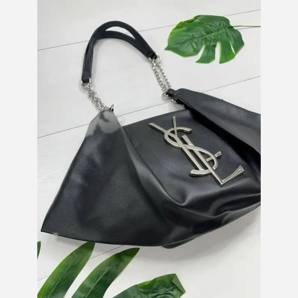 کیف یاشیل چرم باکیفیت طلایی نقره ای سایز آزاد 50*25 سانت