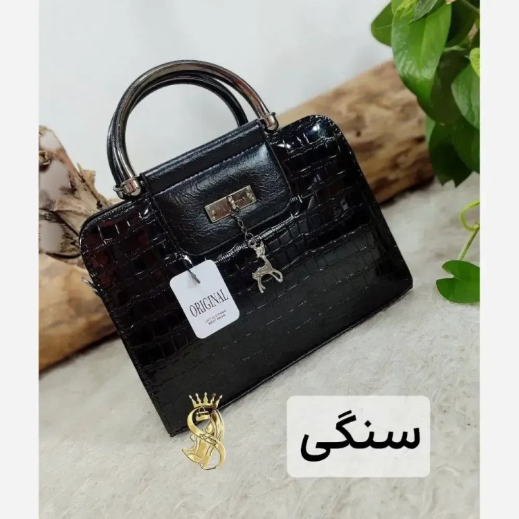کفش طبی زنانه مدل لورانت ساینا رویه چرم صنعتی بیاله رنگ مشکی