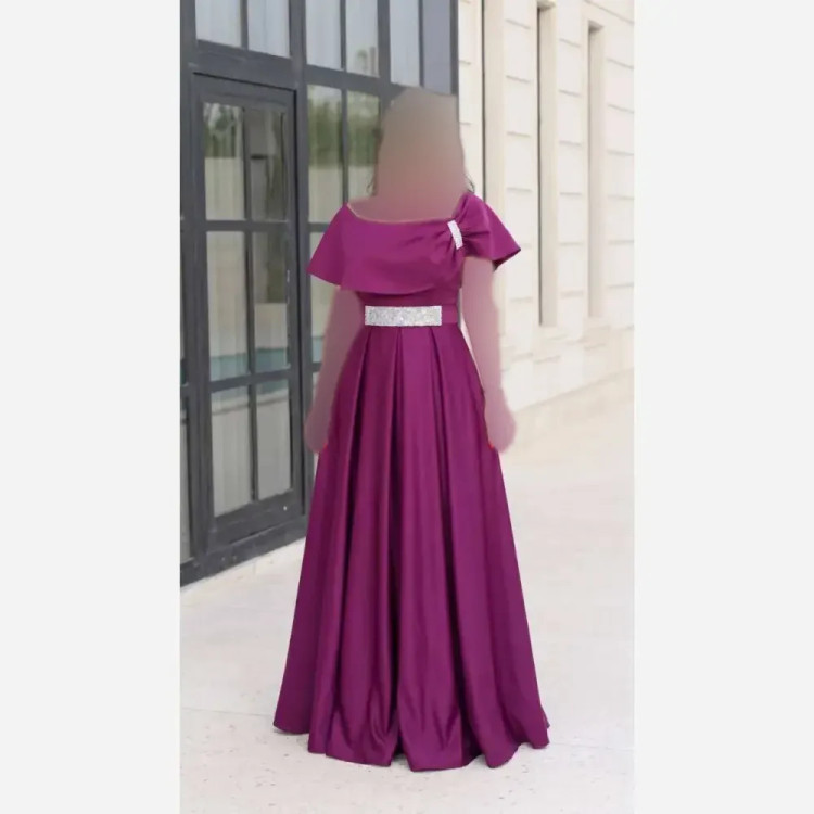 پیراهن مجلسی زنانه حریر سایز بزرگ کاپدار بالاتنه دانتل سنگدوزی شده مشکی