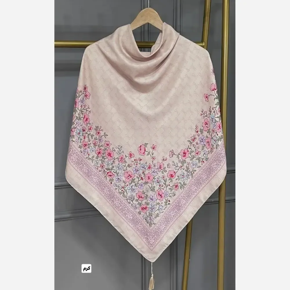 روسری نخی قواره 130 طرح گل دی سبز و کرم
