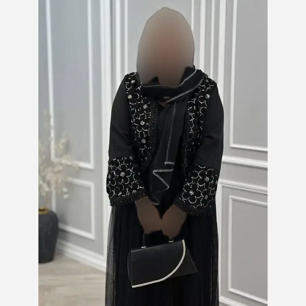 ست سه تیکه سوده کرپ مازراتی گلدوزی شده دامن تور شال تور فری سایز 38 تا 46