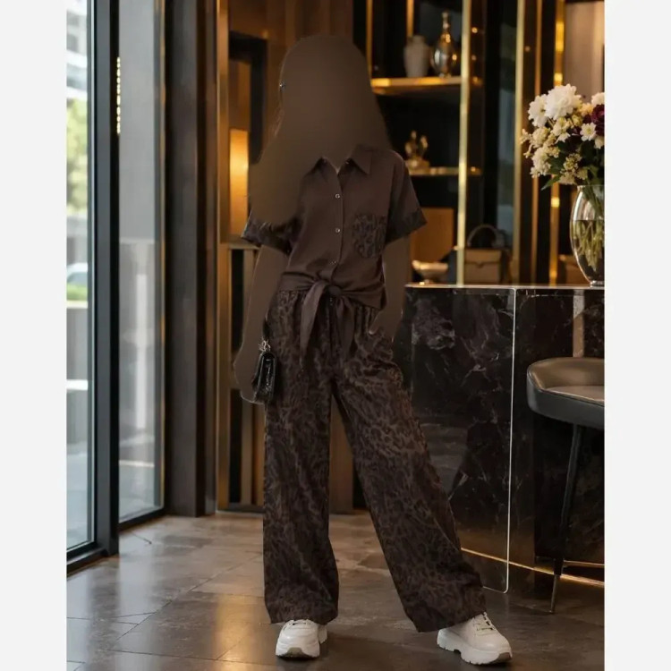 ست سه تیکه دخترانه شومیز گره ای تاپ و شلوار نیم بگ طرح پلنگی