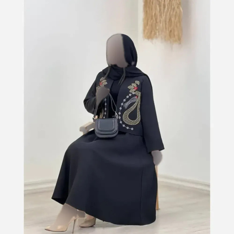 کت و دامن زنانه مازراتی گلدوزی شده رنگ مشکی سایز فری 38 تا 46